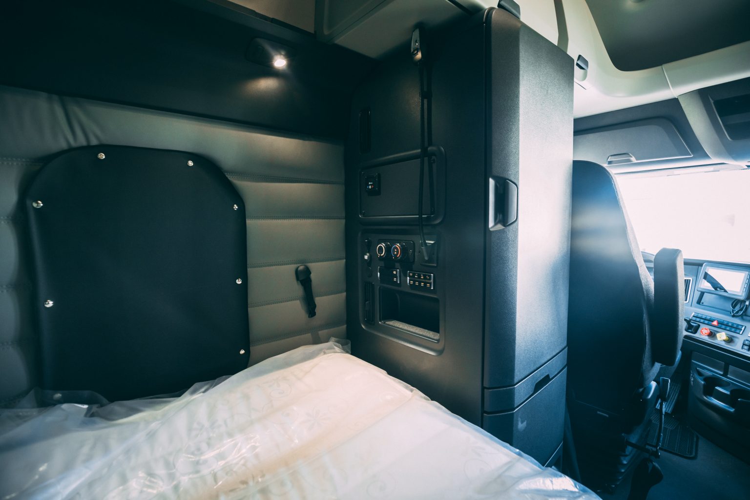 A Guide To Organizing Your Truck Happiness By The Mile