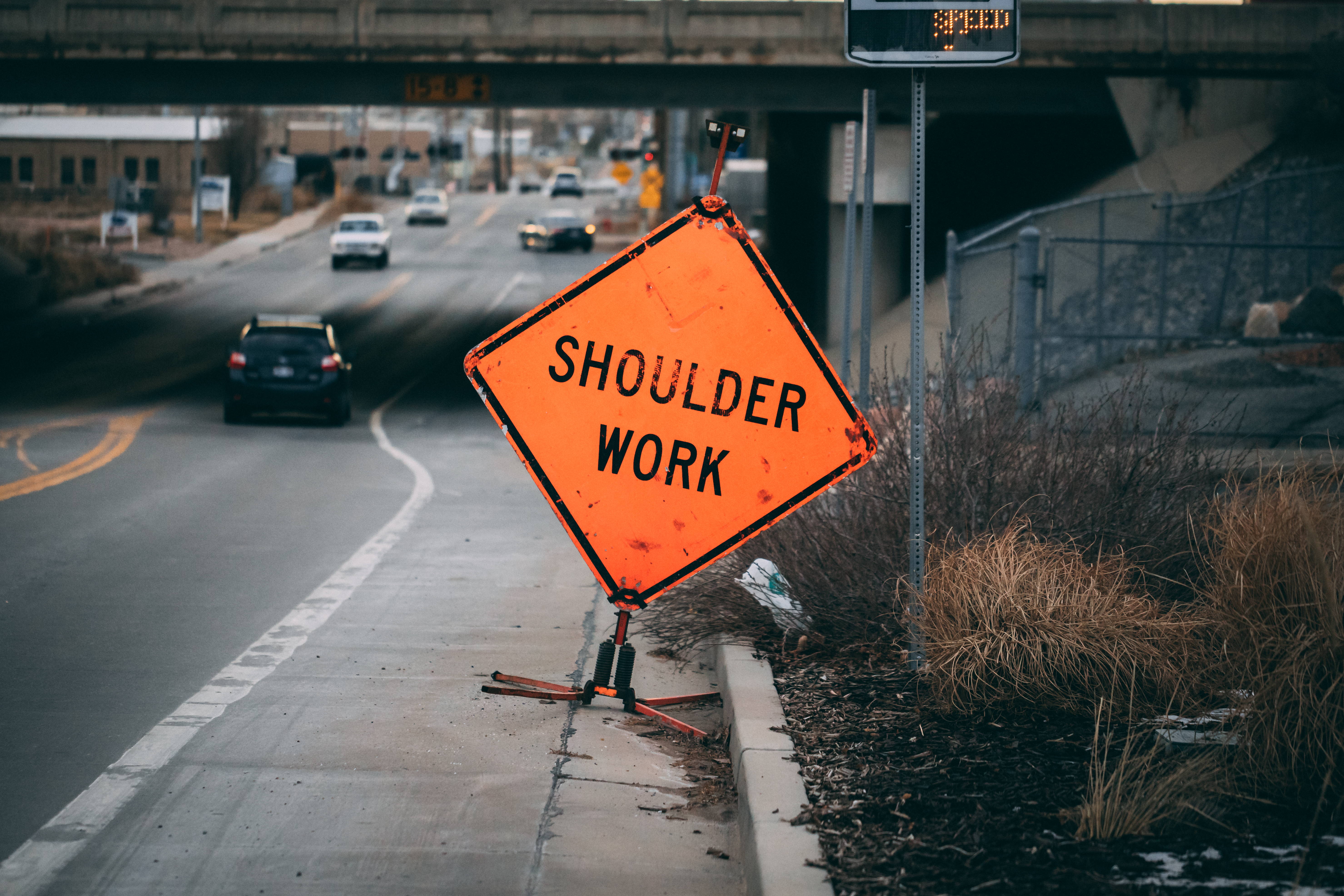 Shoulder work sign
