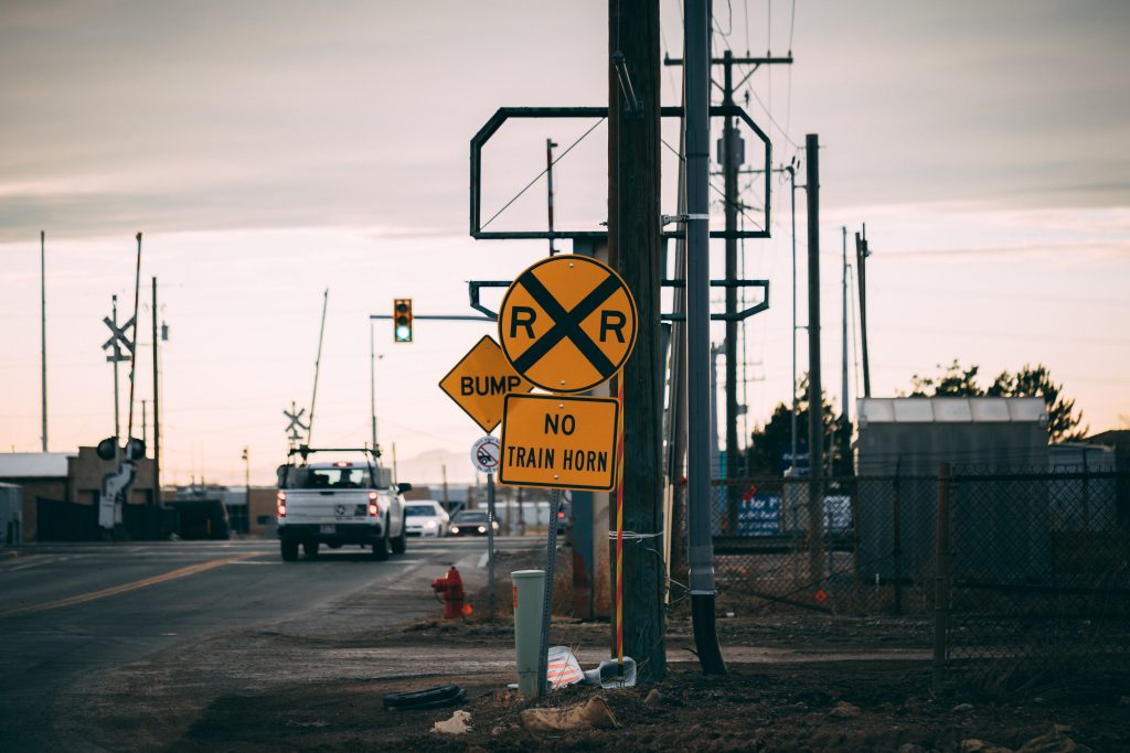Advanced railroad crossing warning sign